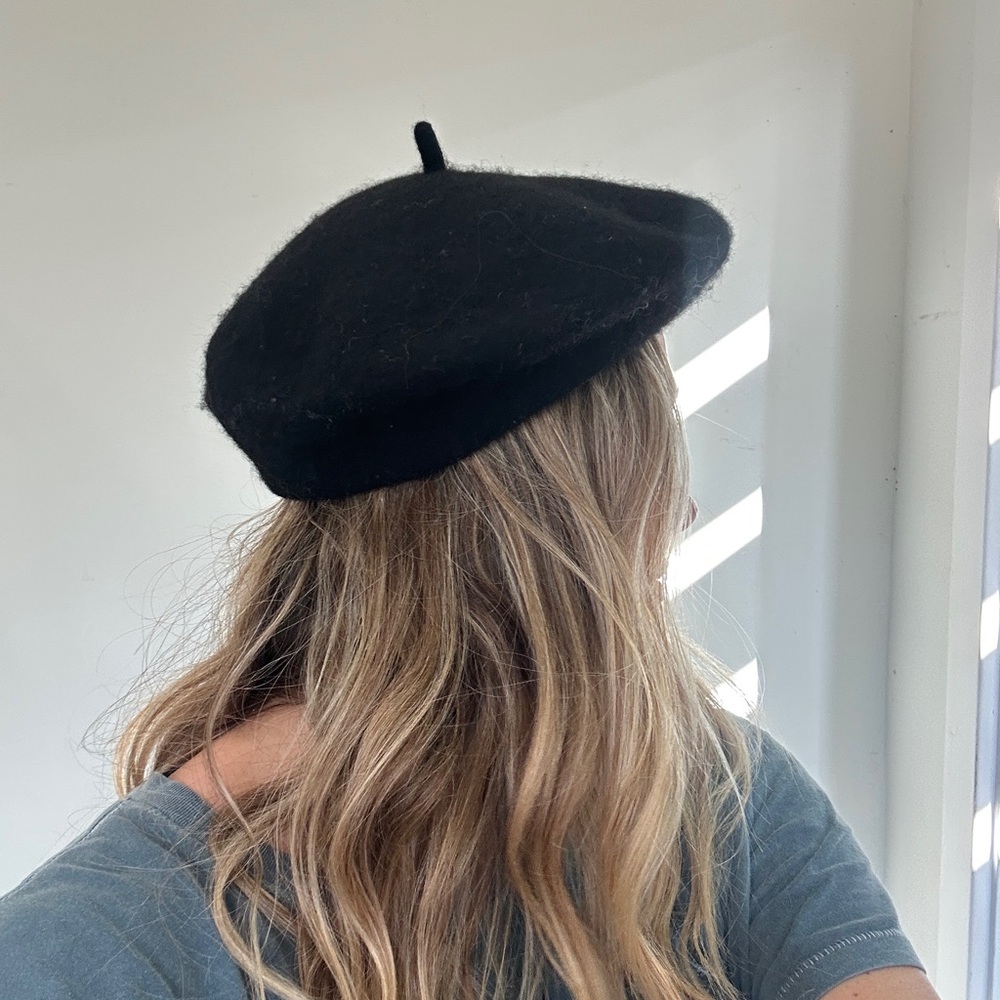 Black Wool Beret NWT
